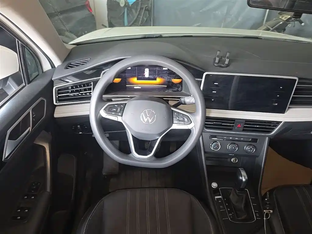 Volkswagen Tiguan L 2022 330TSI Automatic 2WD Comfort Edition фото 17