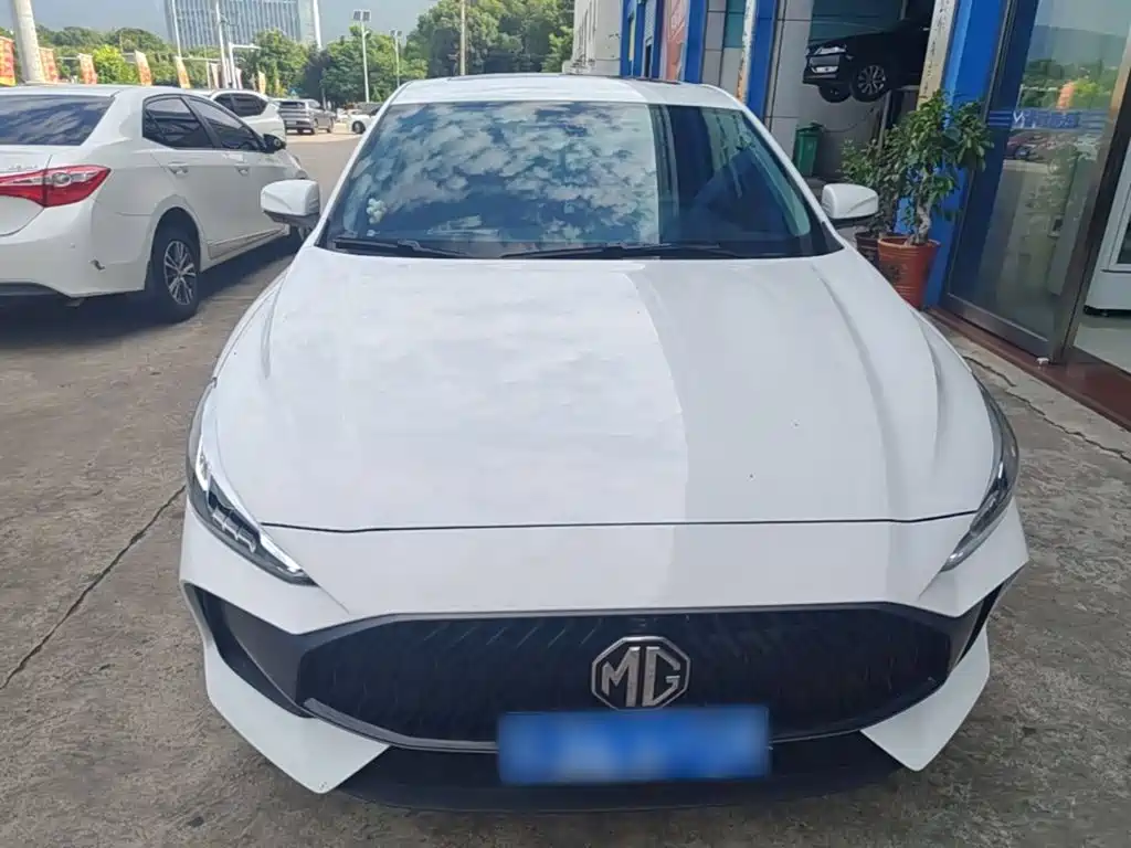 MG MG5 2024 2023 180DVVT CVT Luxury Edition