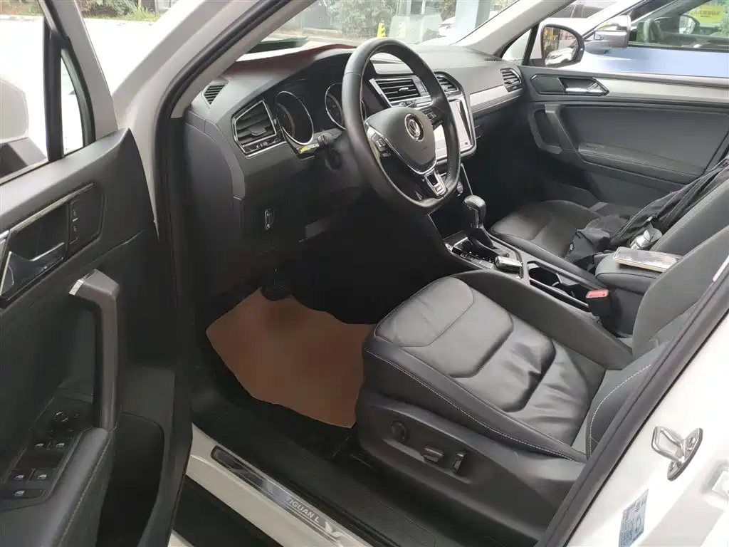 Volkswagen Tiguan L 2020 330TSI Auto 2WD Panorama Comfort China VI фото 13