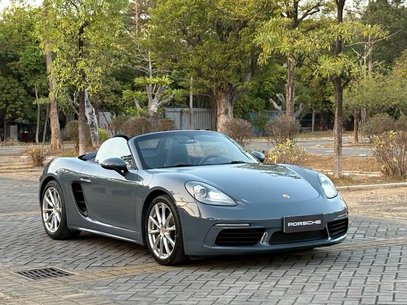 Porsche 718 2016 Boxster 2.0T фото 3