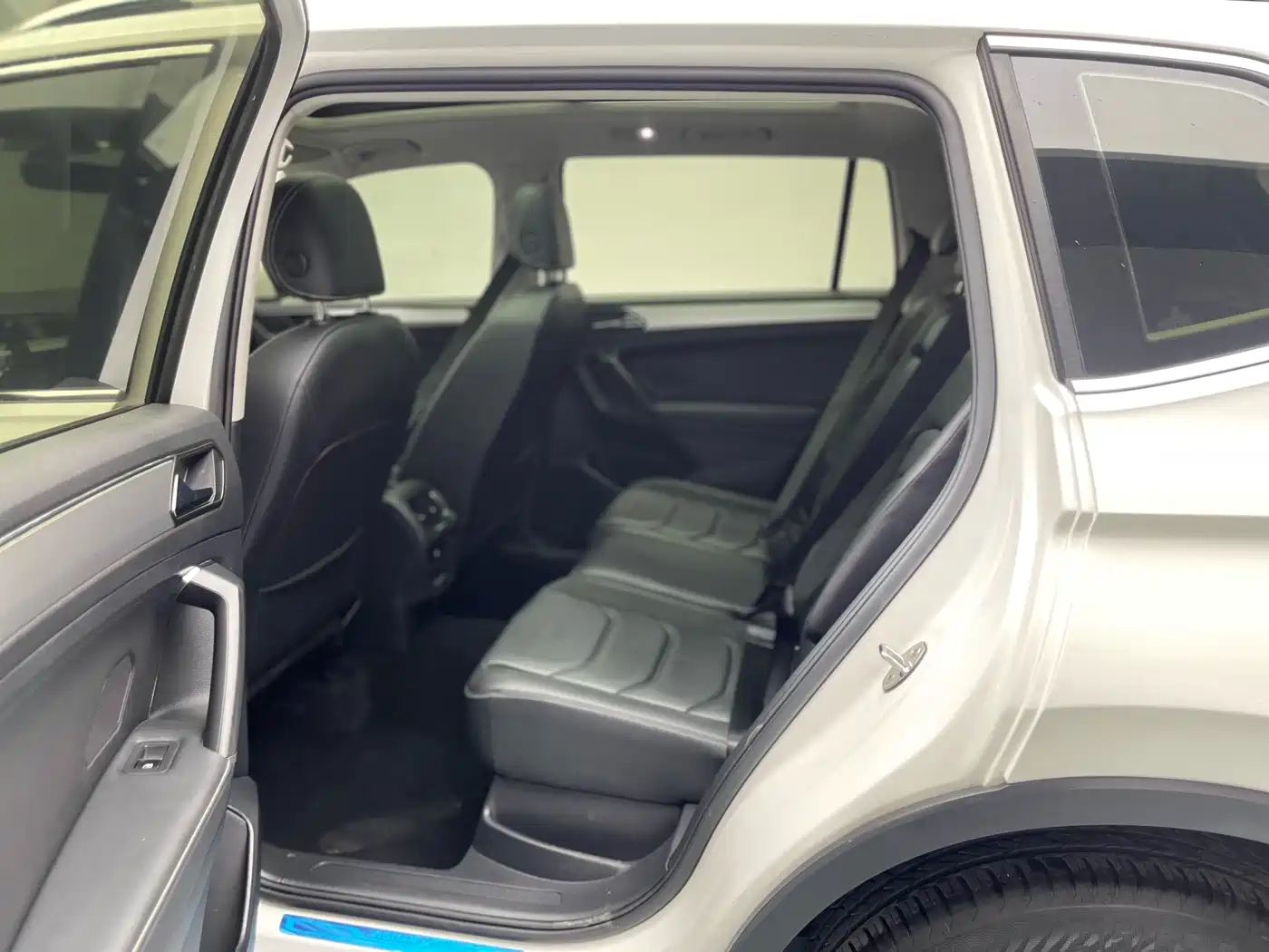 Volkswagen Tiguan L 2018 Facelift 330TSI Automatic 2WD Luxury Edition фото 11