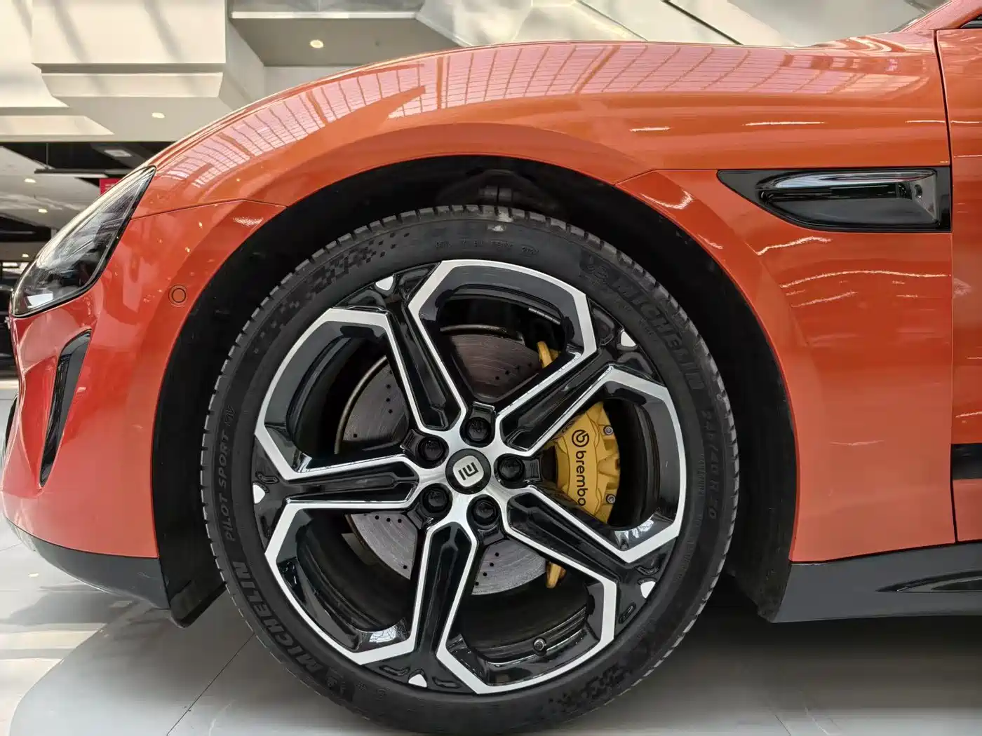 XIAOMI CAR XIAOMI SU7