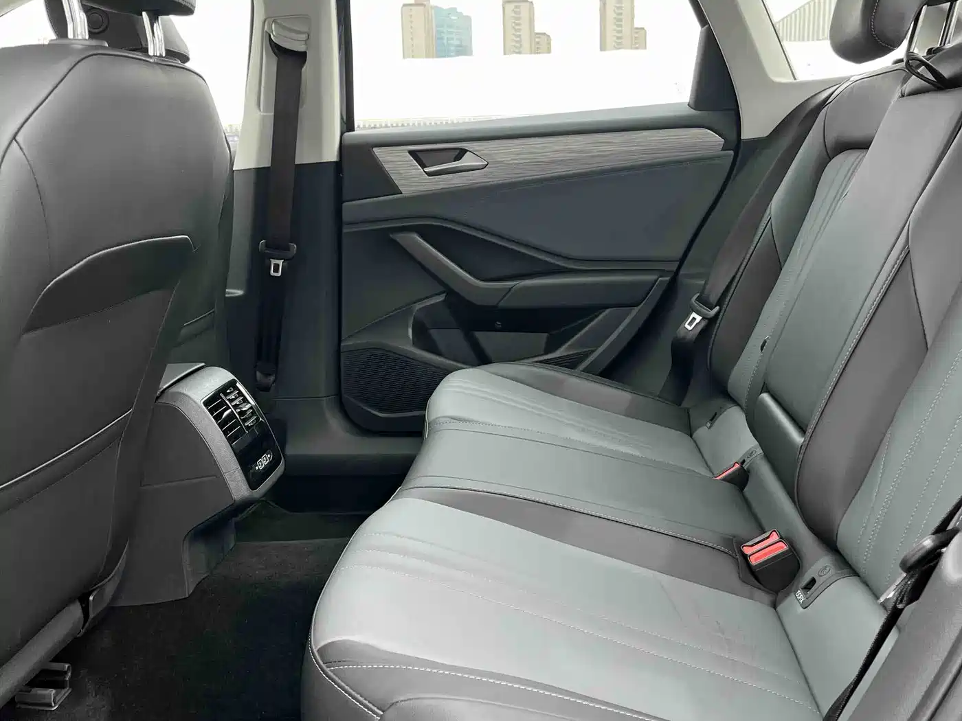 Volkswagen Sagitar 2026 Model 30 Million Special Selection 300TSI DSG Surpass Edition фото 6