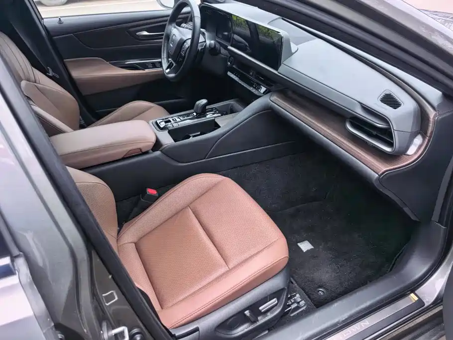 Toyota Crown (Import) 2024 2024 2.5L Ultimate Edition