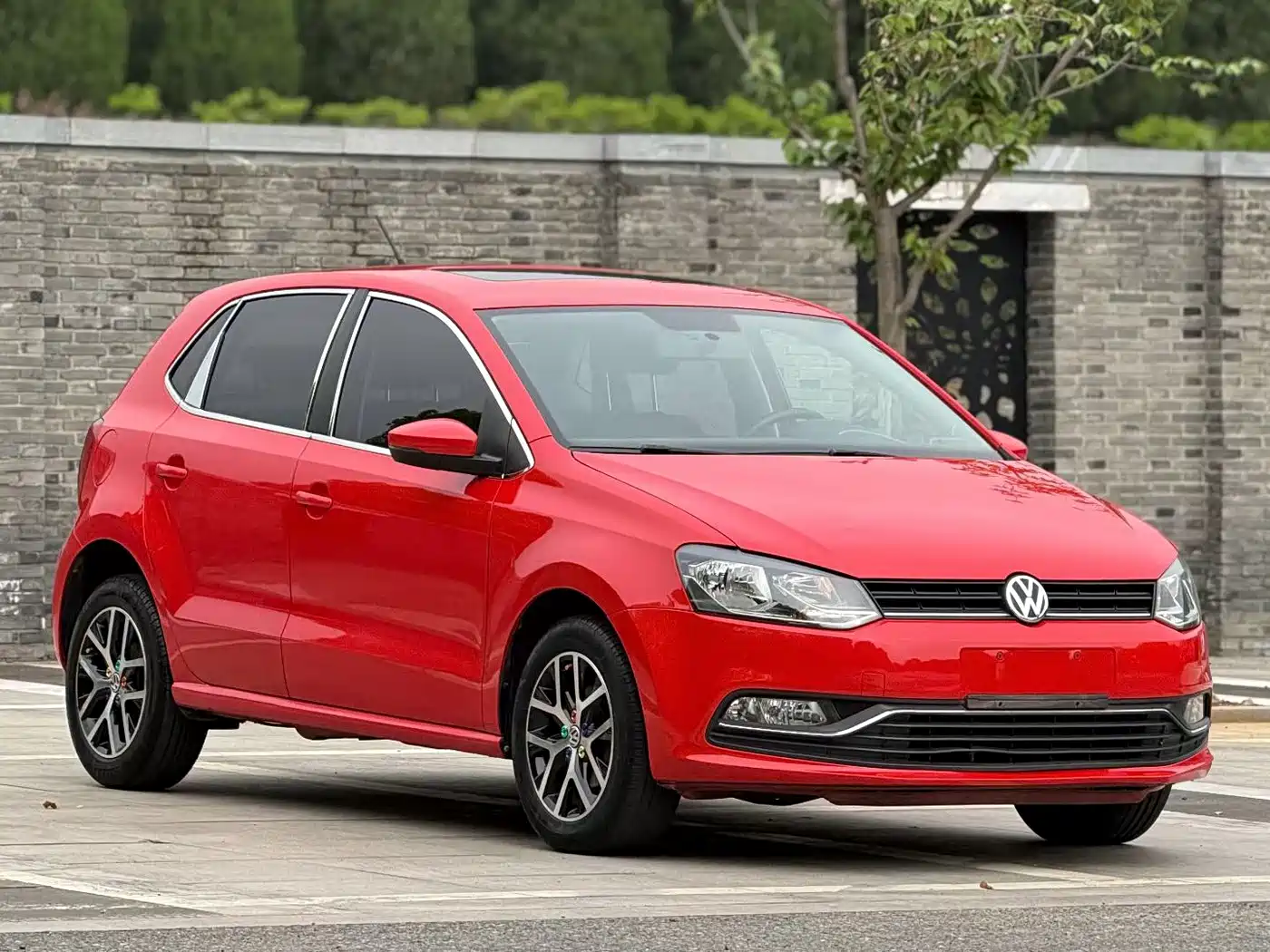 Volkswagen Polo 2016 1.6L Automatic Comfort фото 2