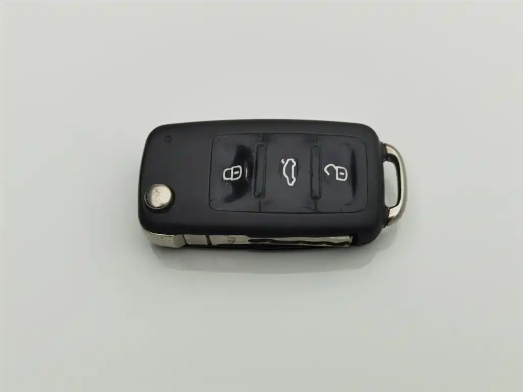 Volkswagen Lavida 2013 Facelift Classic 1.6L Manual Comfort фото 19