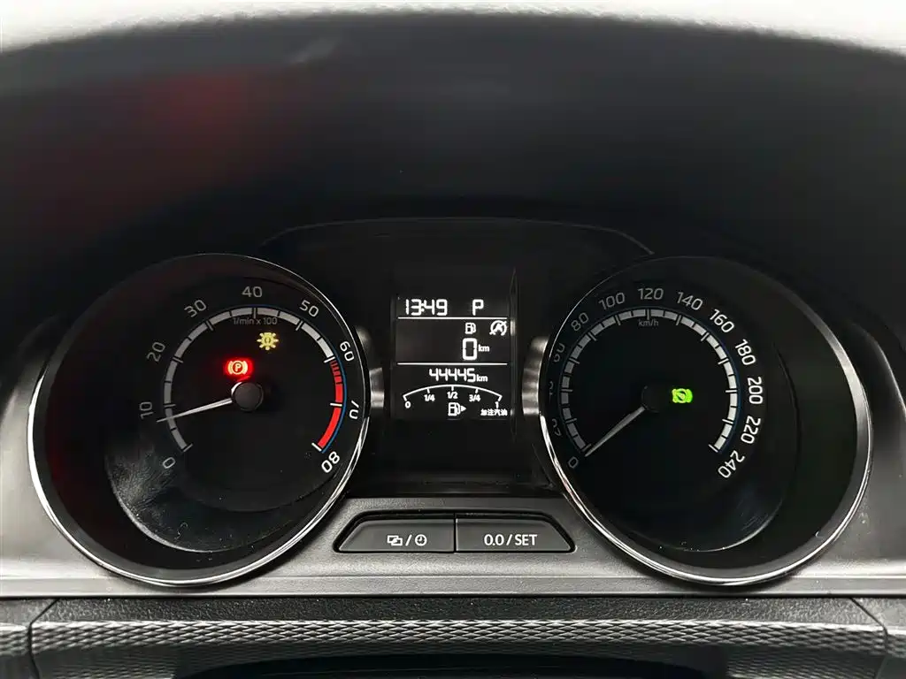 Škoda Kamiq 2021 1.5L Auto Comfort Edition фото 19