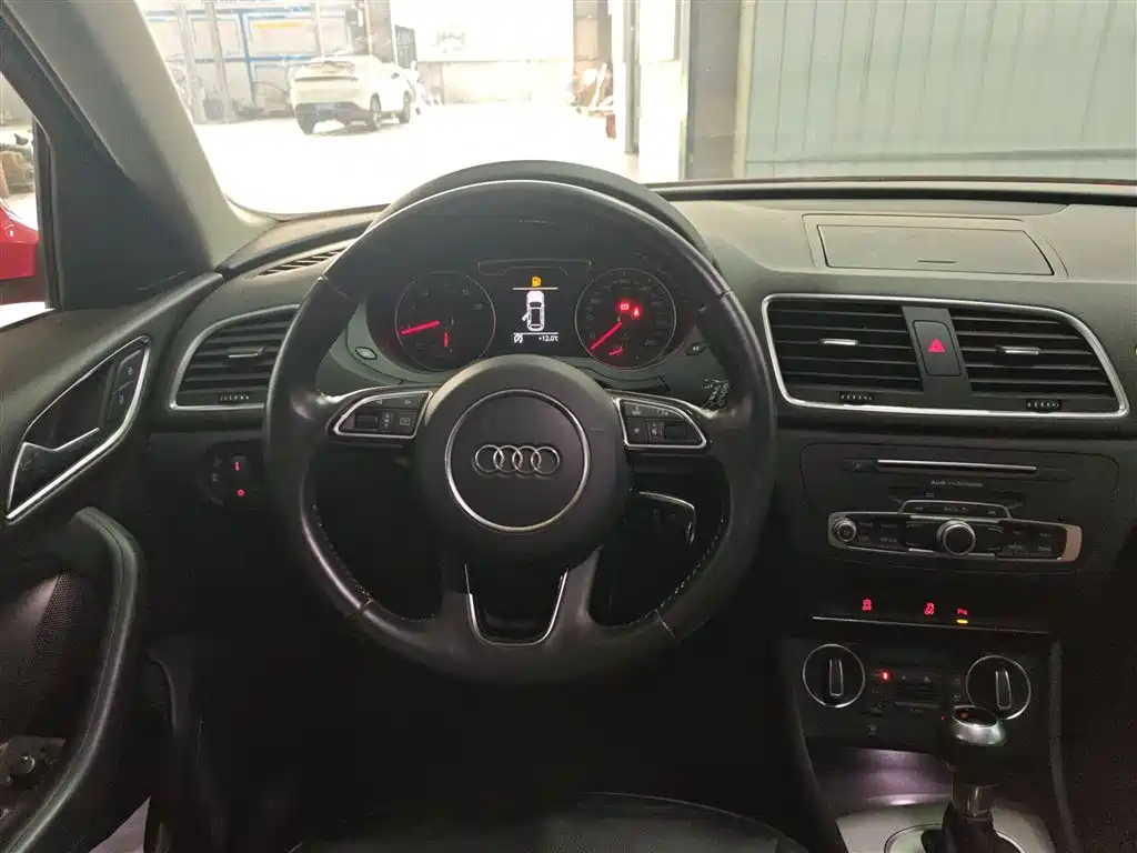 Audi Q3 2018 30th Anniversary Edition 30 TFSI Fashion фото 11