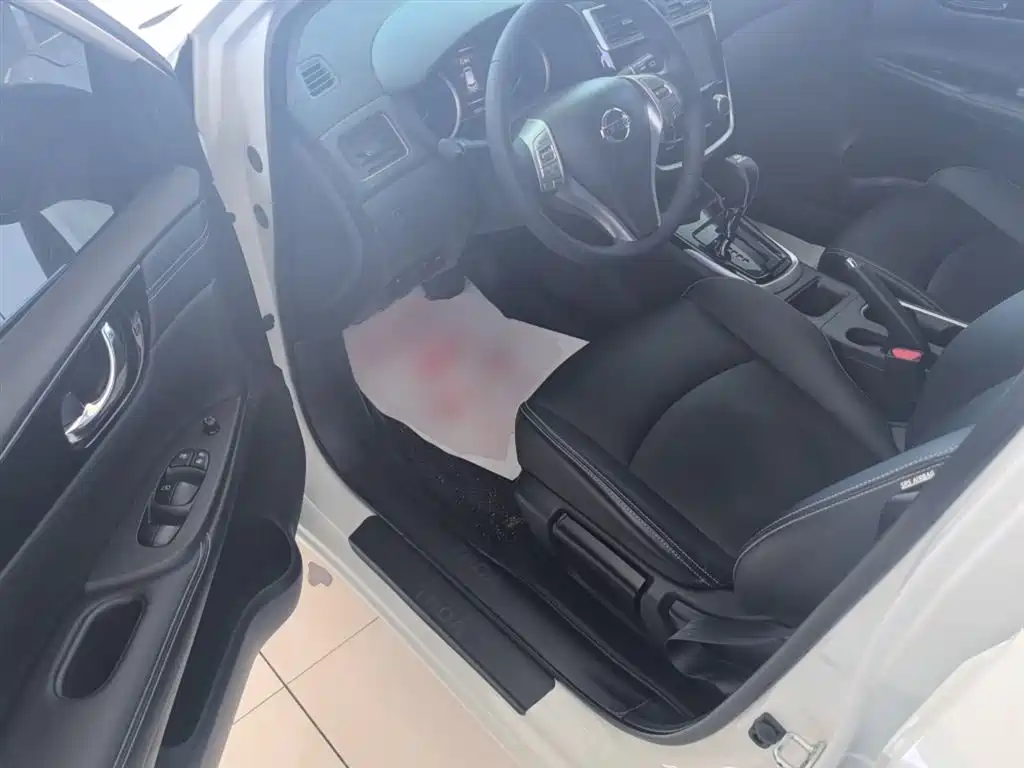 Nissan Tiida 2023 2024 1.6L CVT Smart Drive Edition