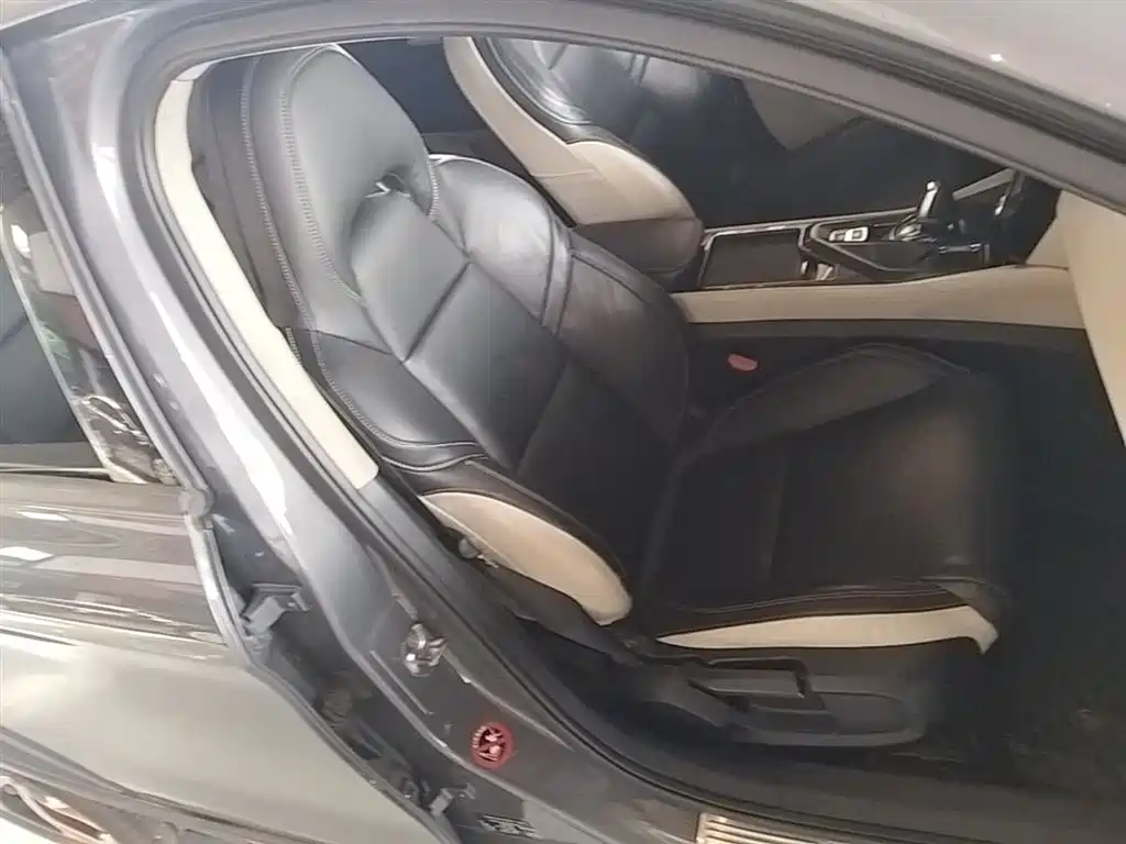 Lynk & Co 02 2018 1.5T DCT 2WD Shine Edition China V фото 25