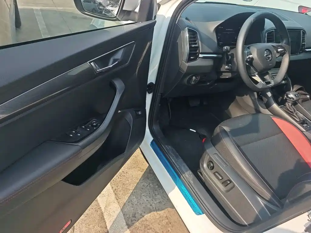 Škoda Karoq 2025 2025 TSI280 Luxury Edition