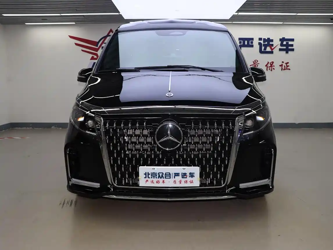 Mercedes-Benz V-Class 2024 V 300 L Long Wheelbase Premium фото 3