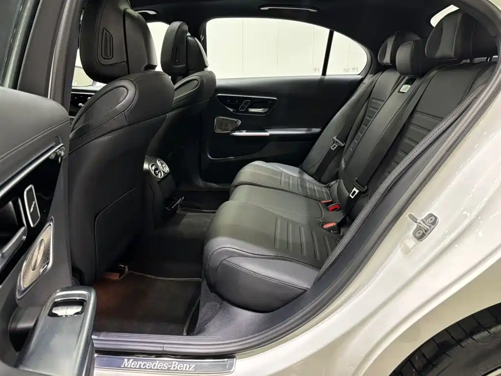 Mercedes-Benz C-Class 2025 C 260 L Night Sport Edition фото 9