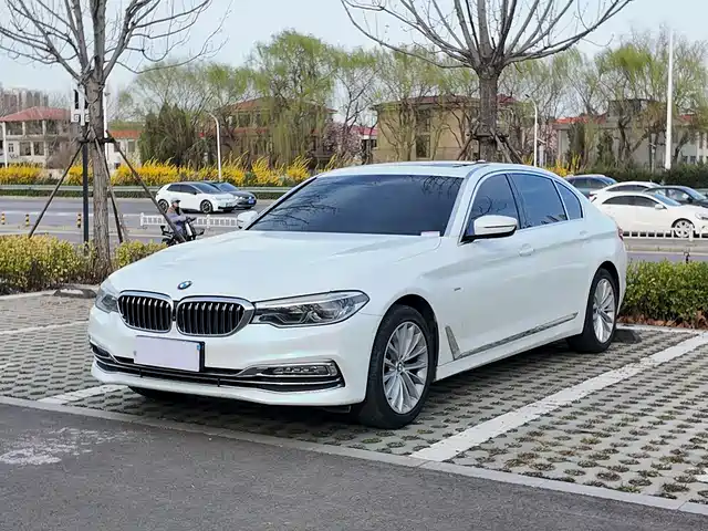 BMW 5 SERIES