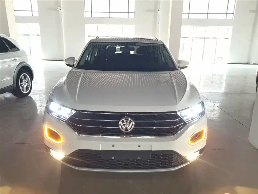 Volkswagen T-ROC 2019 280TSI DSG 2WD Comfort Version China VI фото 3