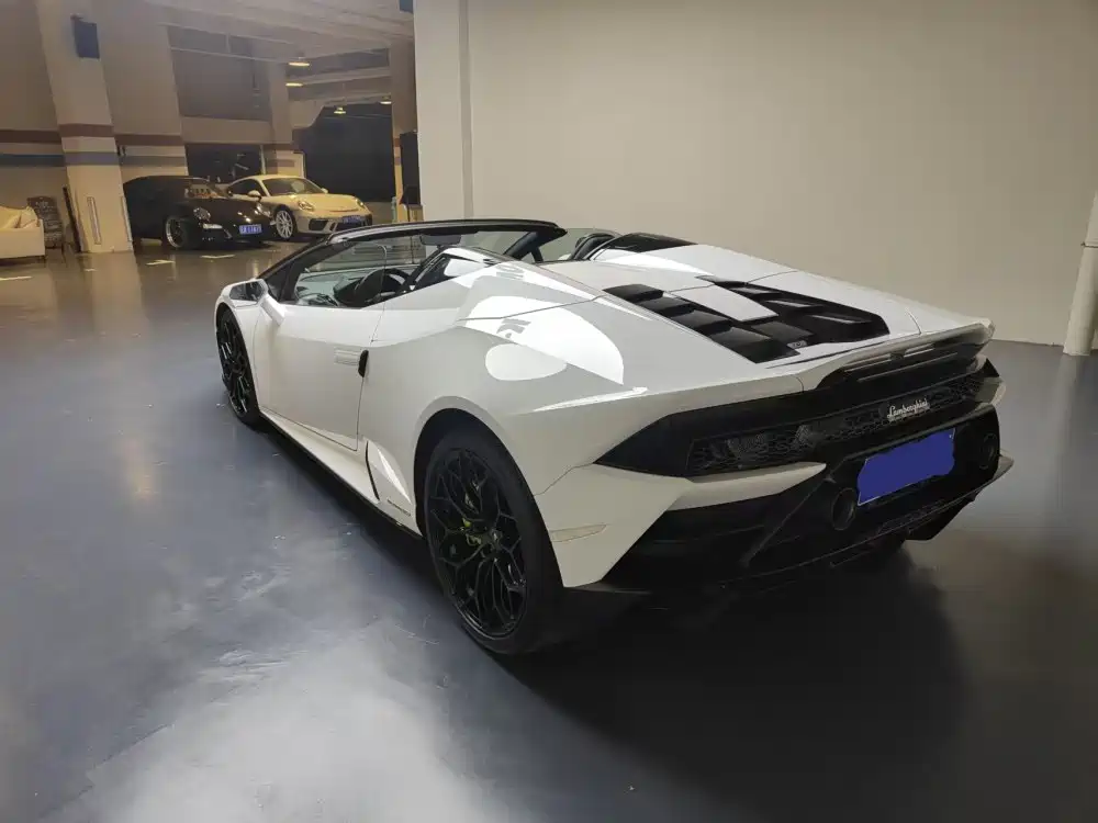 LAMBORGHINI HURACÁN