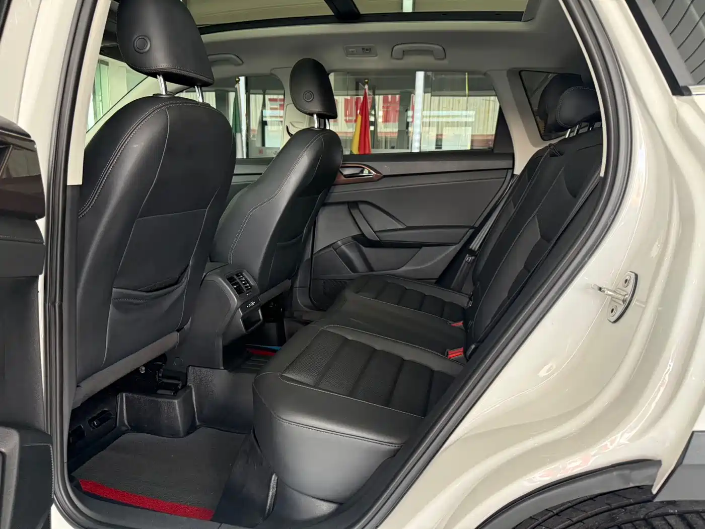 Volkswagen Tharu, миниатюра 12