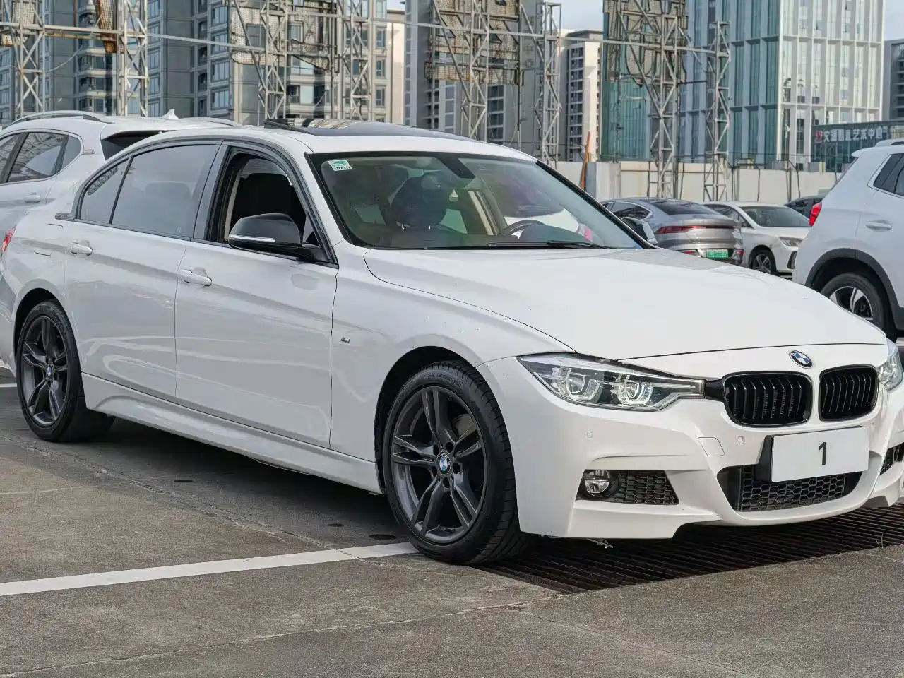 BMW 3 Series 2018 320Li Leading M Sport Package фото 3