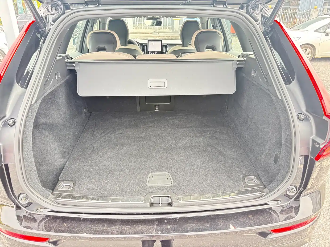 Volvo XC60 2026 2026 Model B5 AWD Premium Luxury