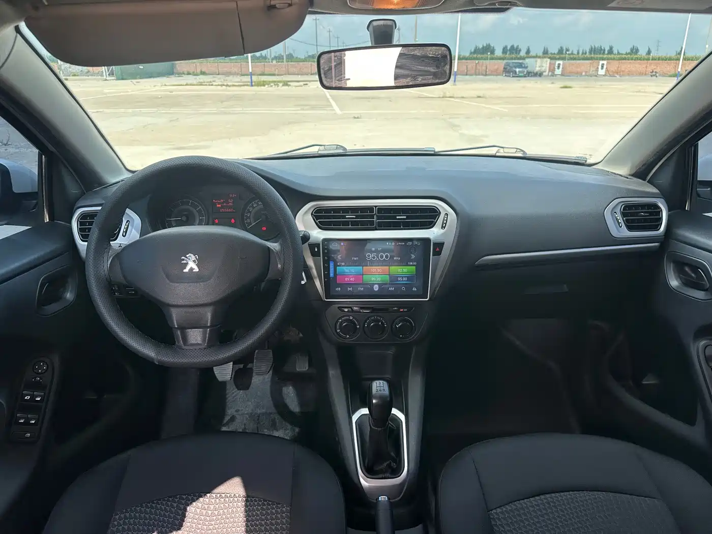 Peugeot 301 2017 2016 1.6L Manual Comfort Edition