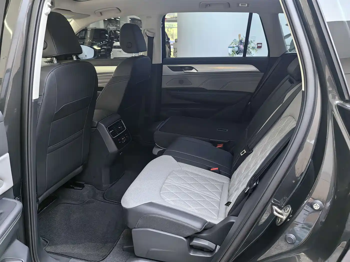 Volkswagen Talagon 2024 2024 380TSI 4WD R-Line Cruise Shared Edition