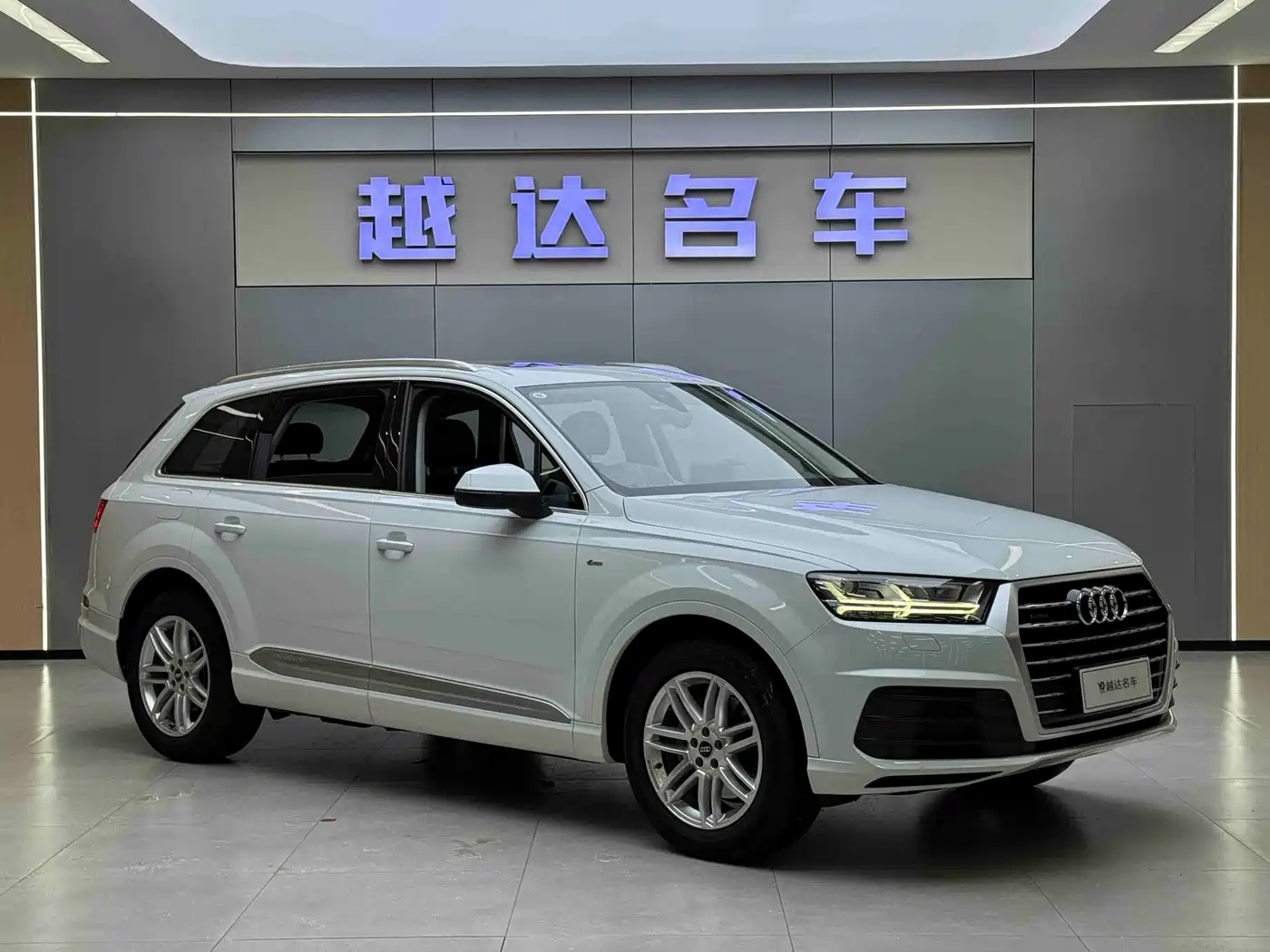 AUDI Q7