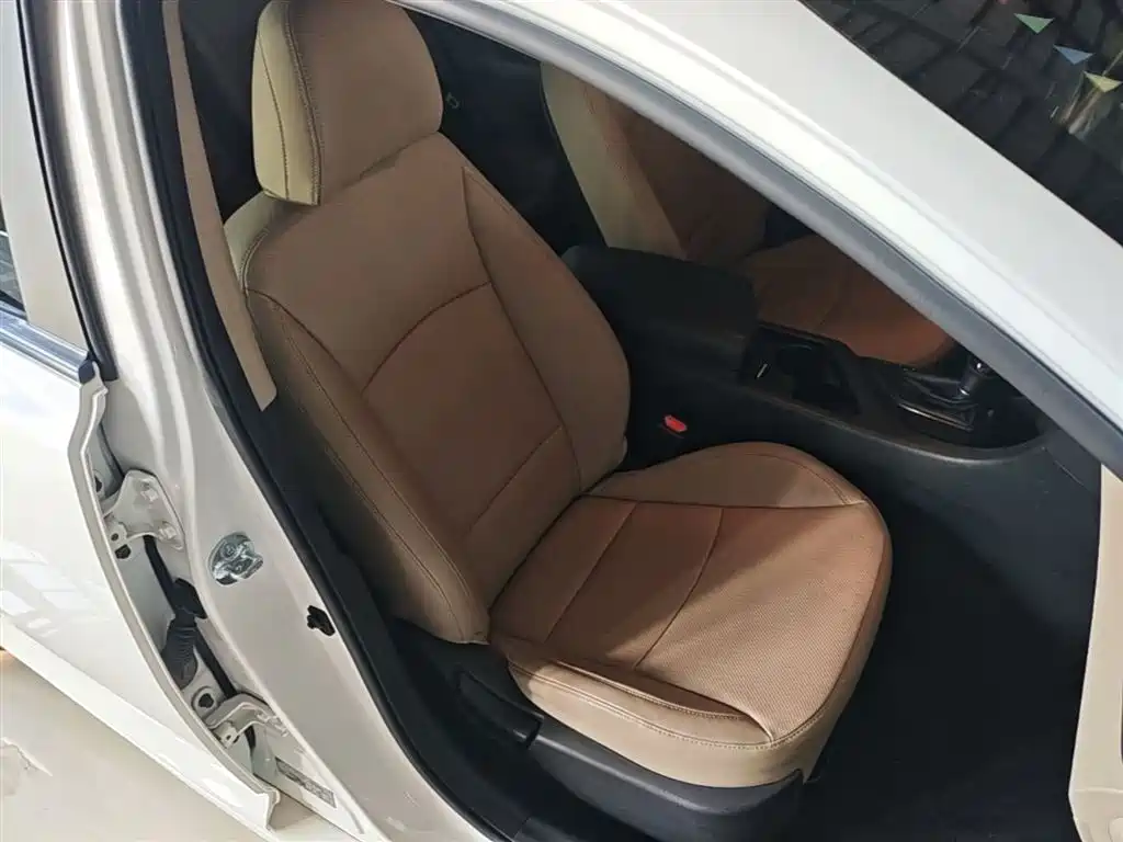 Kia K5 2015 2.0L Automatic GL фото 25