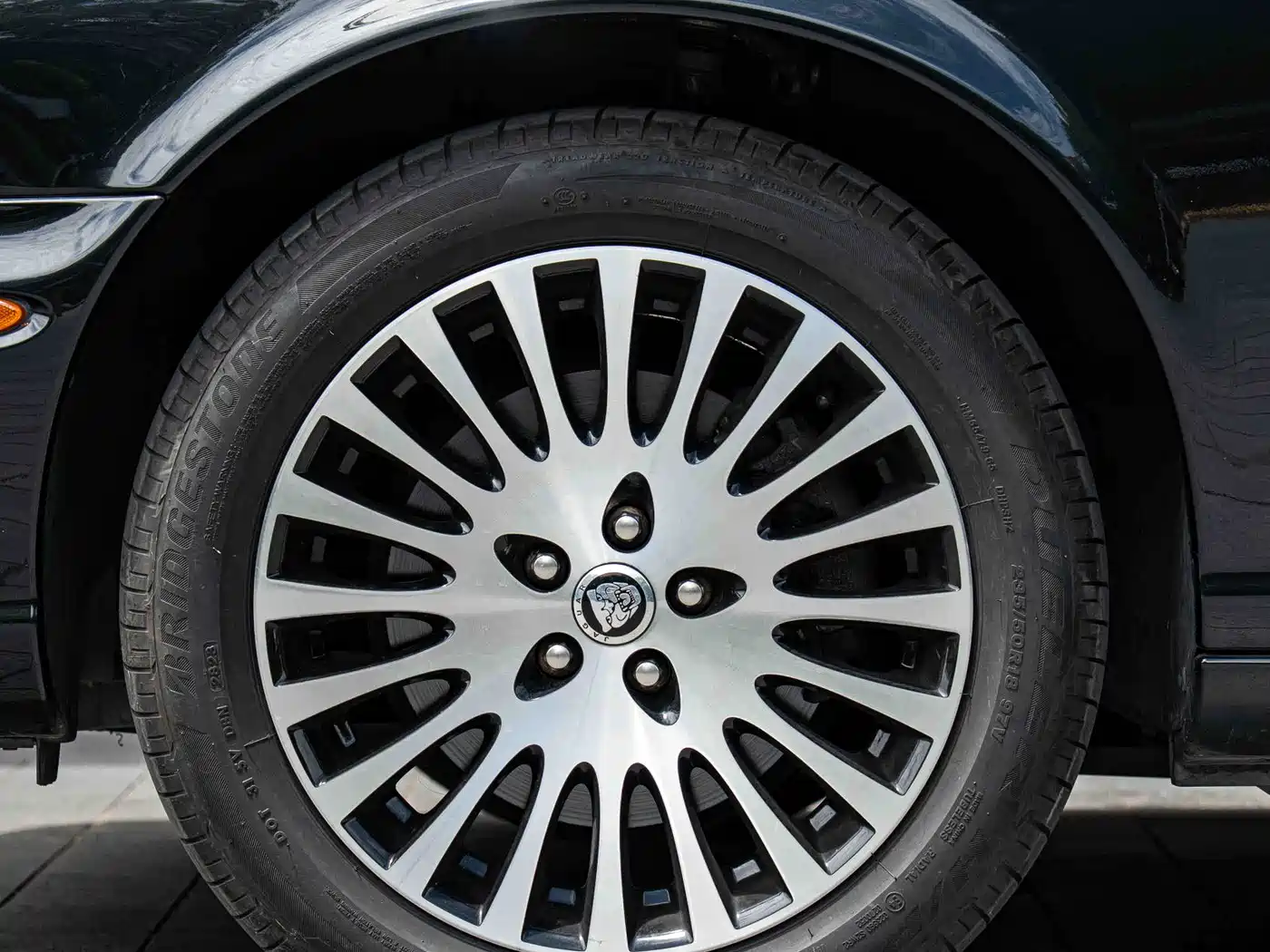 Jaguar XJ 2006 2005 Model XJ6L 3.0
