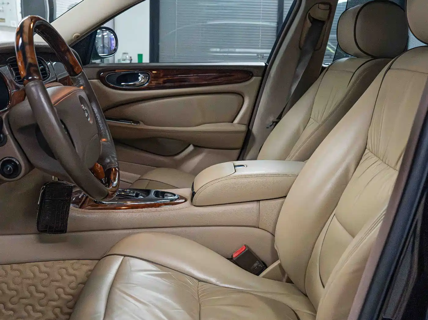 Jaguar XJ 2006 2005 Model XJ6L 3.0