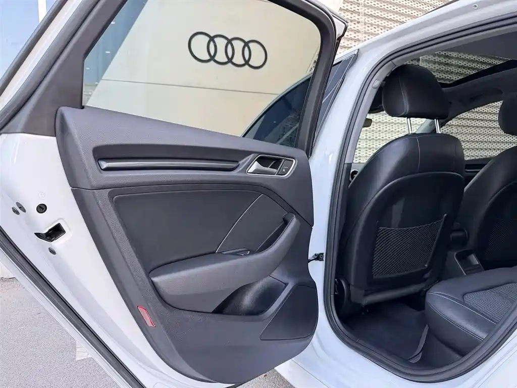 Audi A3 2019 Limousine 35 TFSI Fashion China VI фото 16