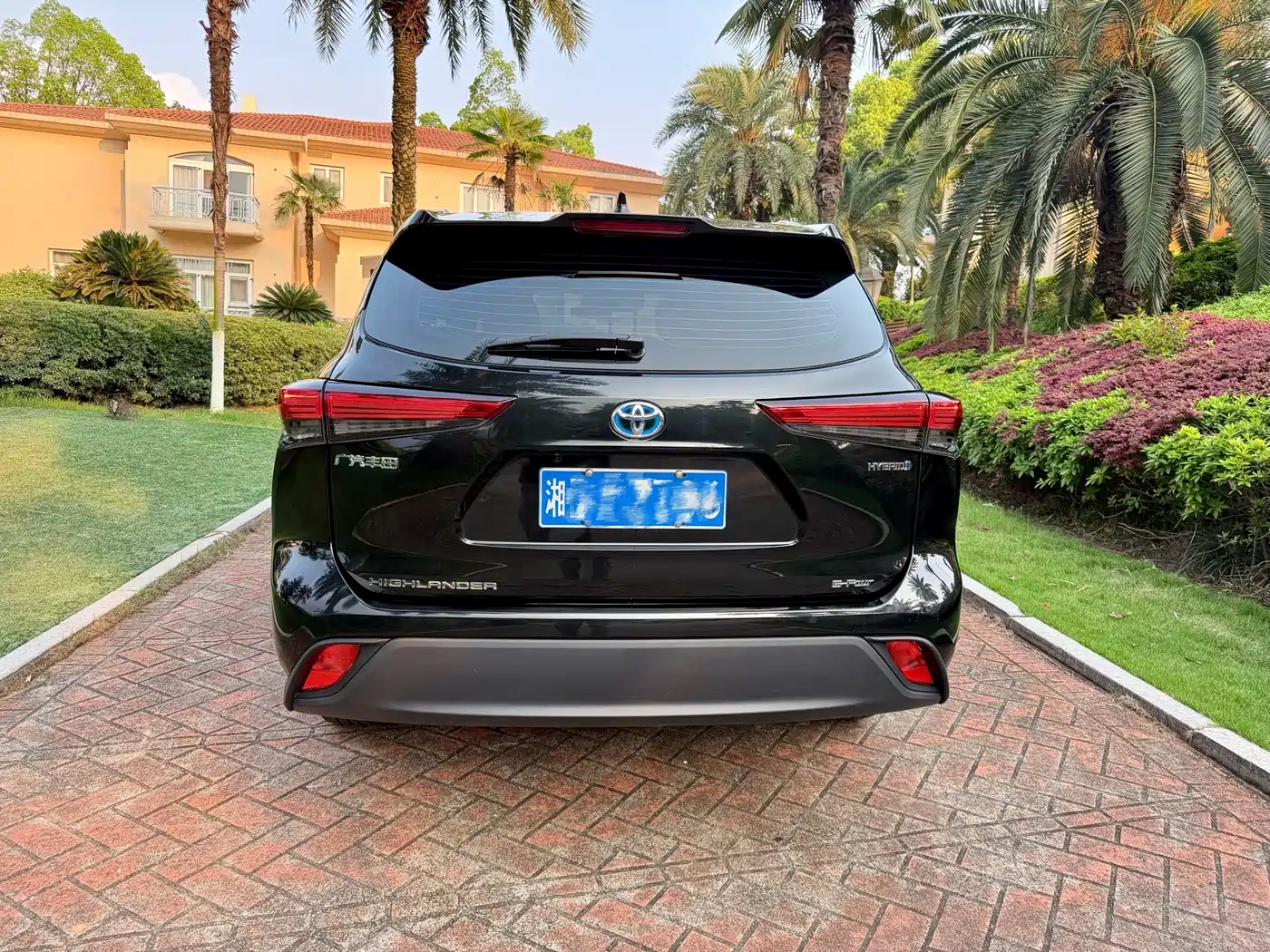 Toyota Highlander 2024 2.5L Smart Hybrid 4WD Elite 7-seater фото 15