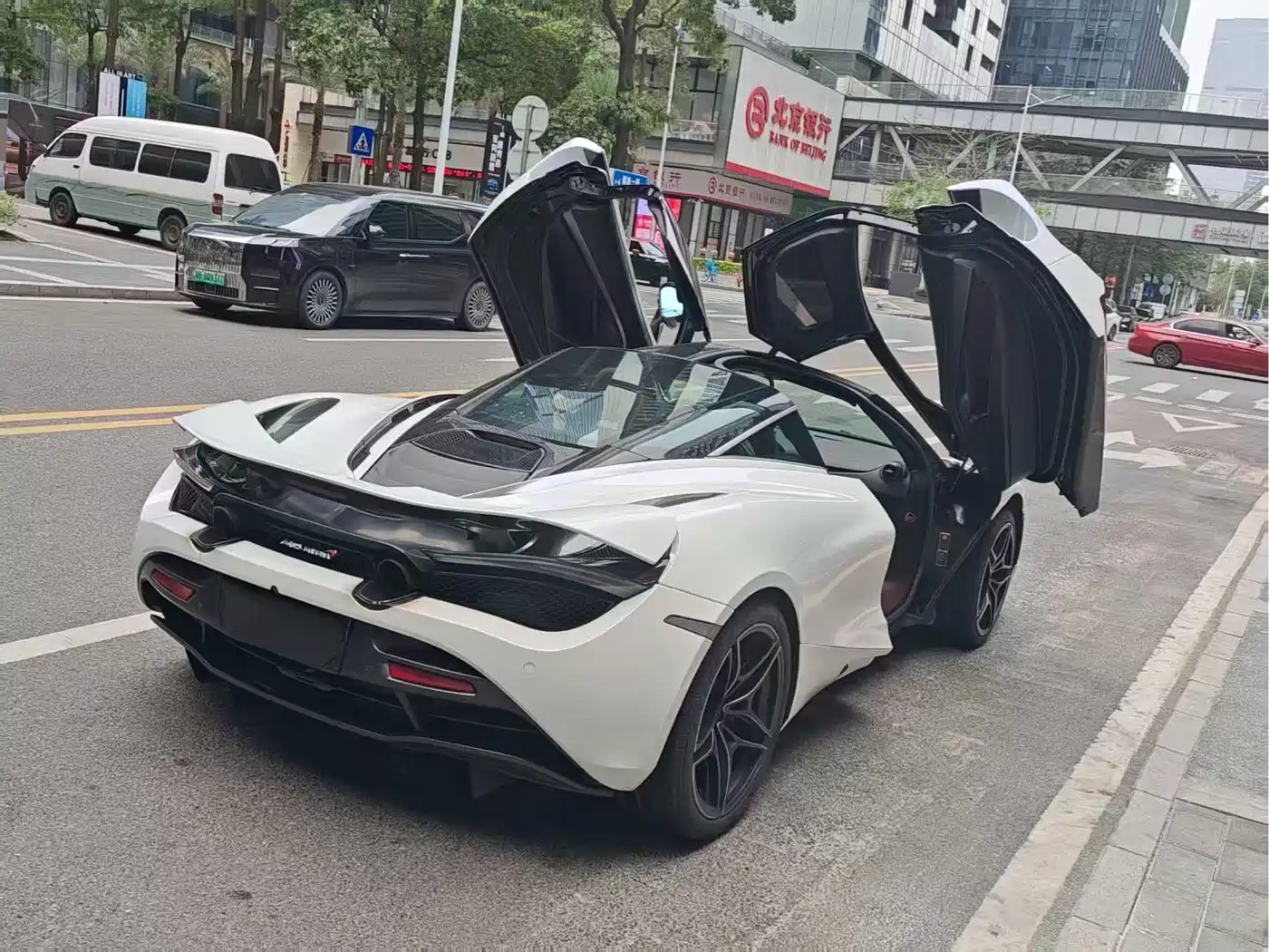 MCLAREN 720S