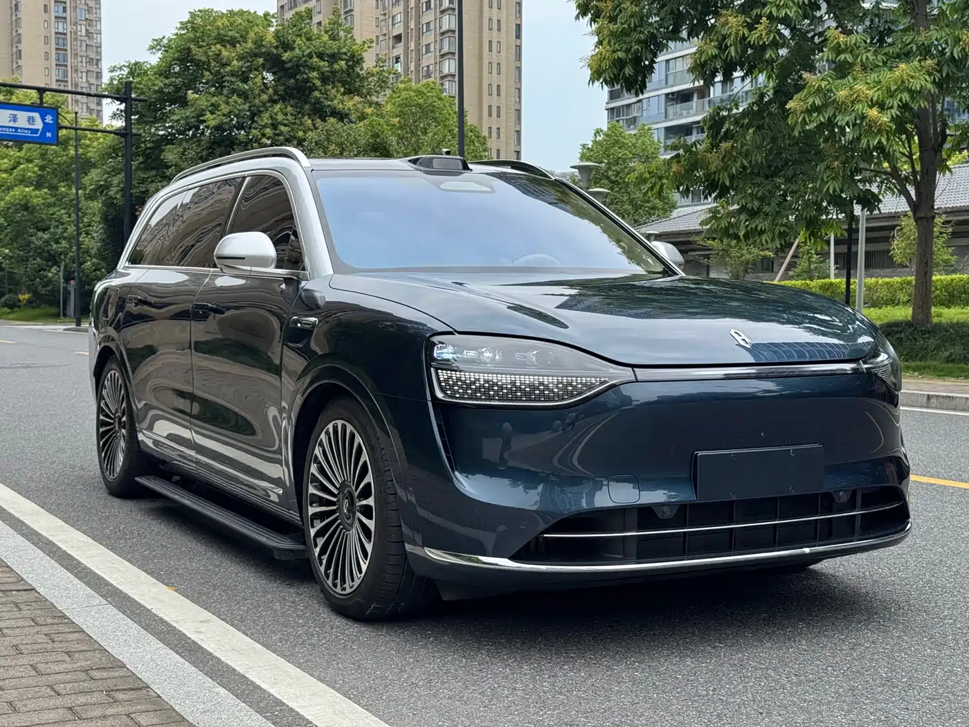 AITO Wenjie AITO M9 2025 Extended Range Ultra 52kWh 6-Seater фото 8