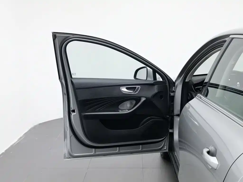 Roewe D7 2023 2023 DMH 125km Flagship Edition