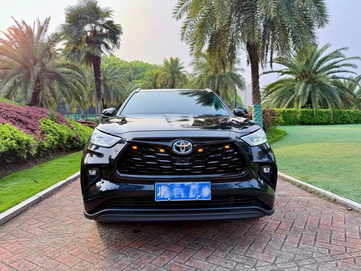 Toyota Highlander 2024 2.5L Smart Hybrid 4WD Elite 7-seater фото 2