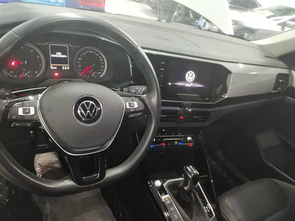 Volkswagen Tayron 2021 330TSI 2WD Luxury Smart Connect Edition фото 10