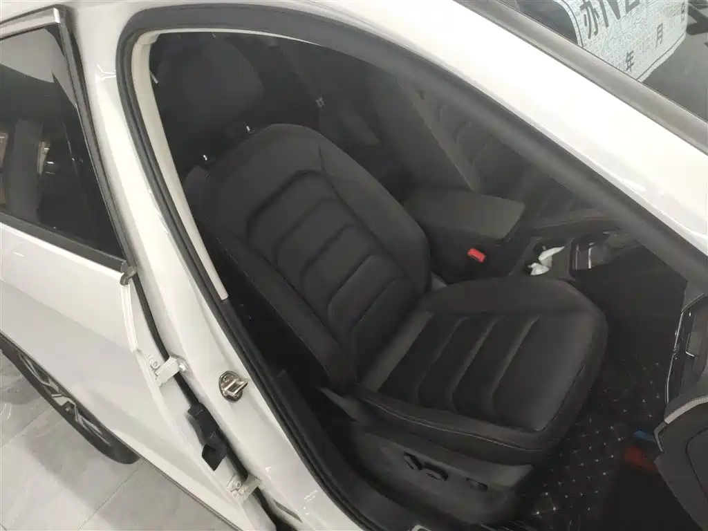 Volkswagen Tayron 2021 330TSI 2WD Luxury Smart Connect Edition фото 25
