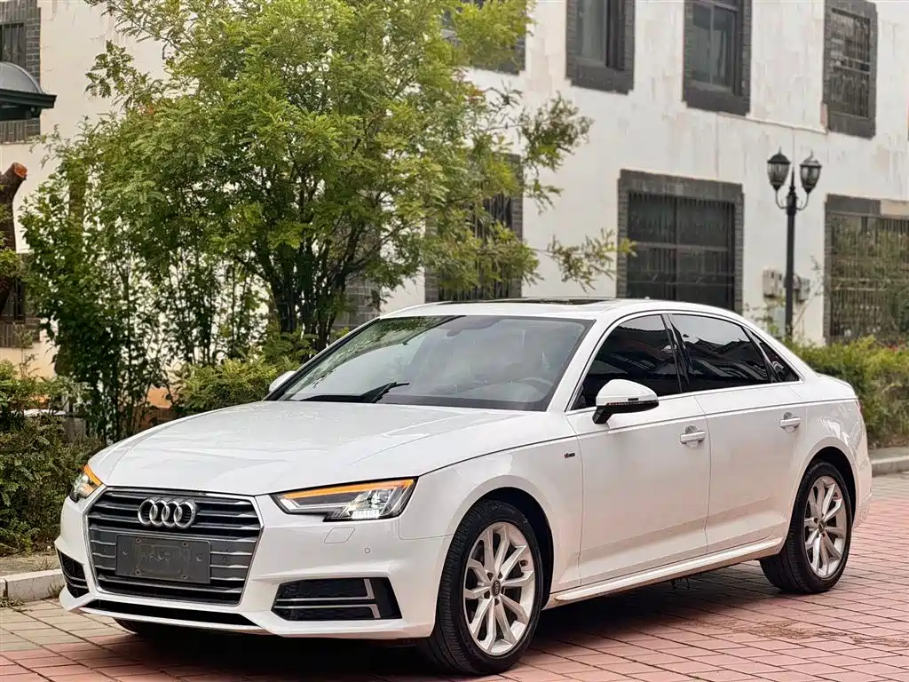 Audi A4L 2018 30th Anniversary 40 TFSI Fashion