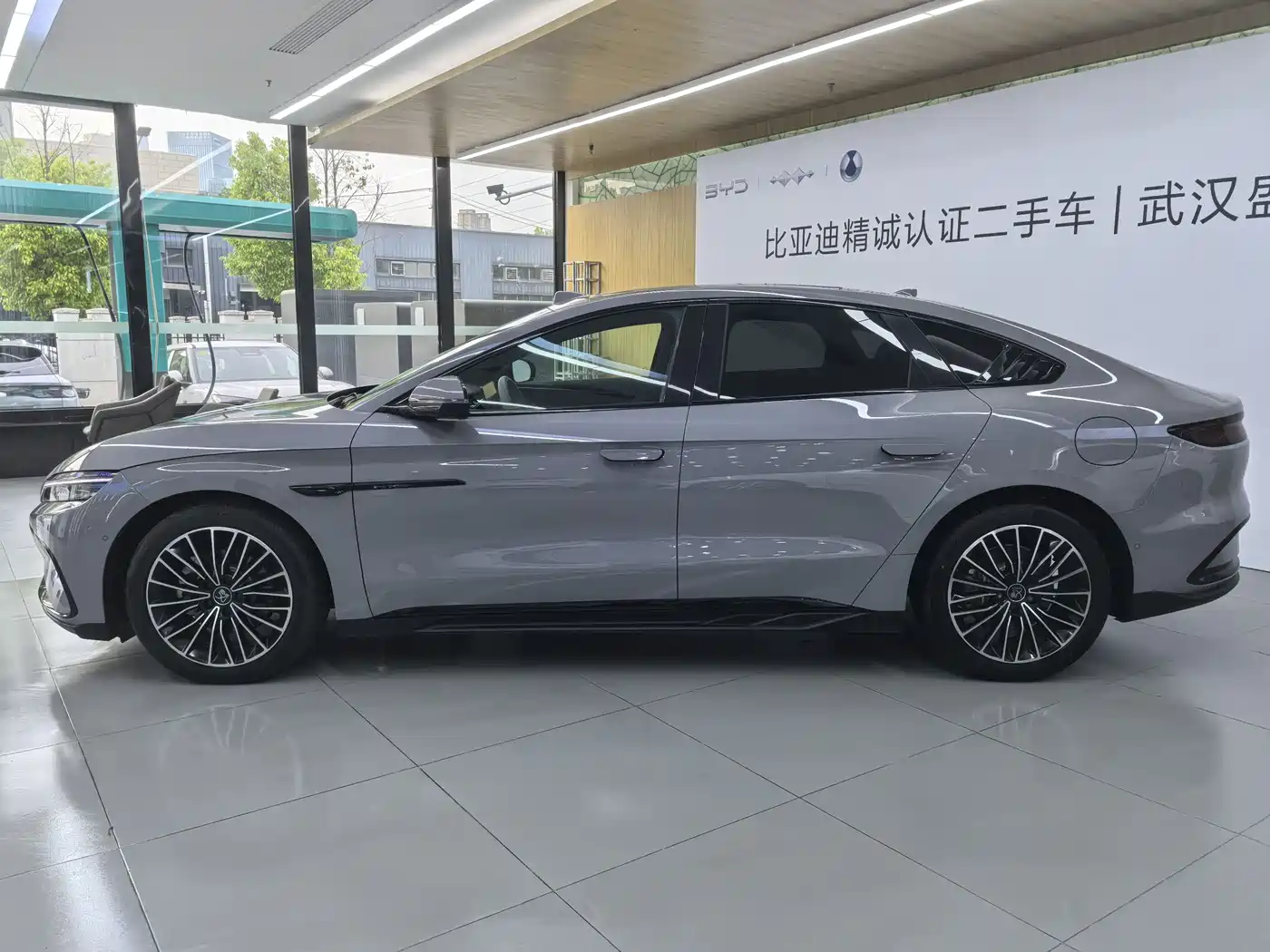 BYD Han 2025 DM-i 125KM LiDAR Smart Driving фото 2
