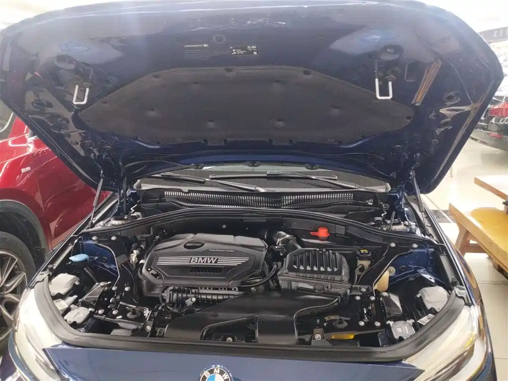 BMW 1-SERIES