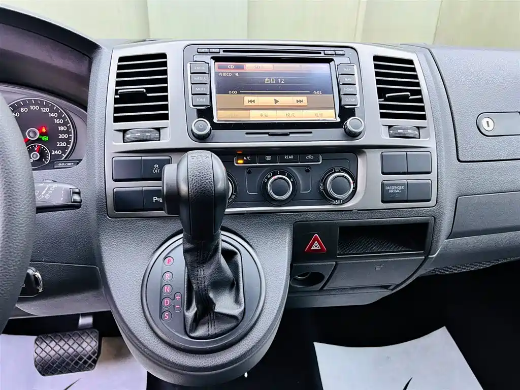 Volkswagen Caravelle 2014 2014 2.0TSI 4WD Comfort Edition