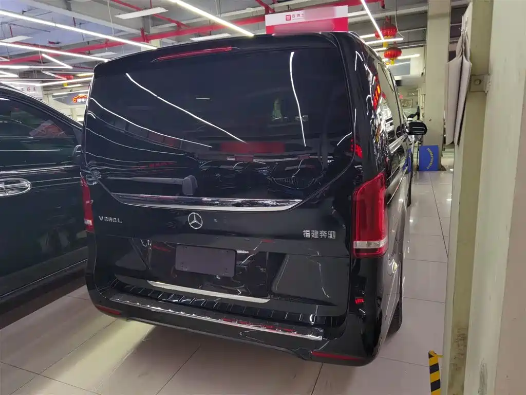 Mercedes-Benz V-Class 2020 Model V 260 L Long Wheelbase Luxury фото 14