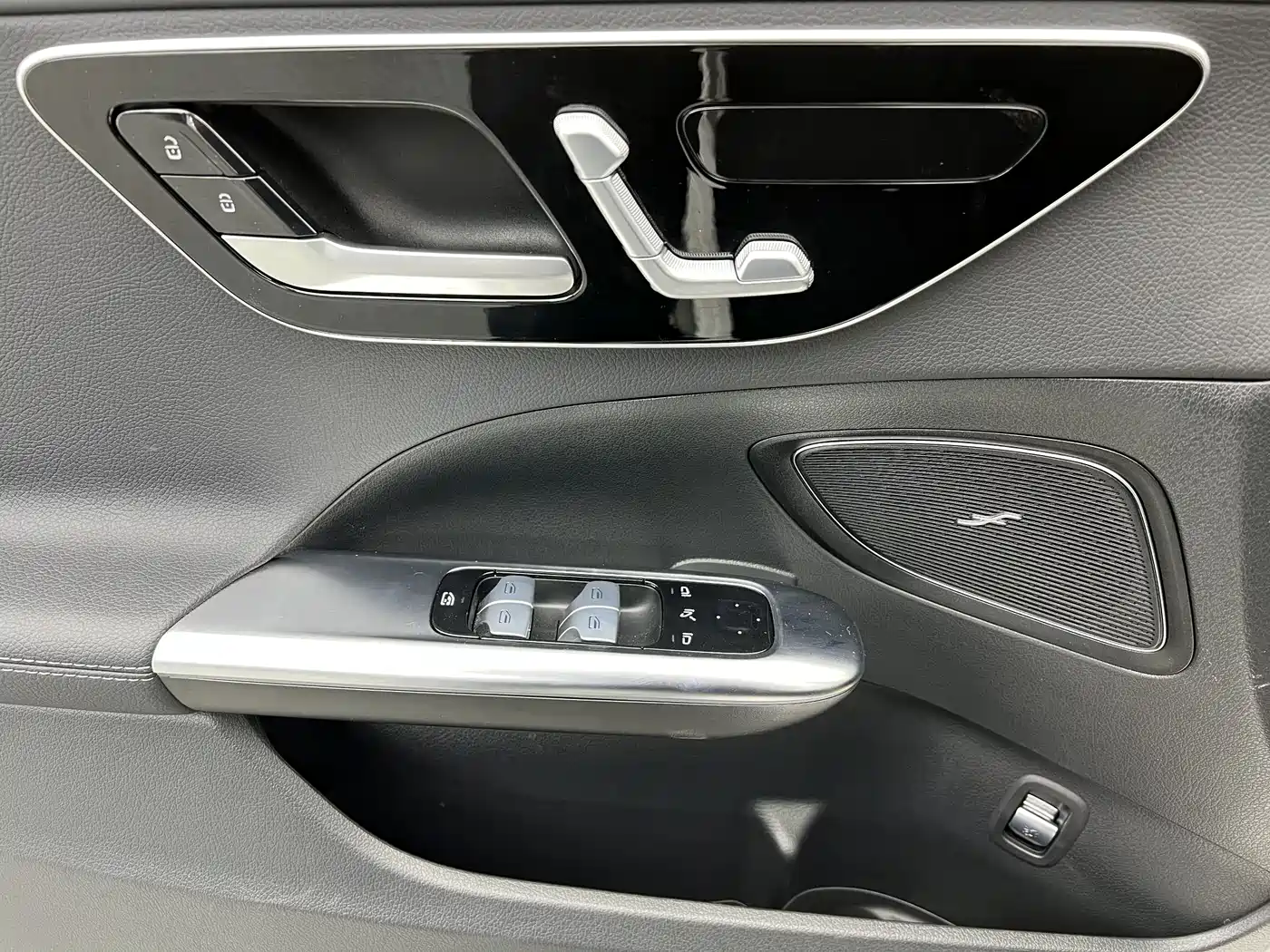 Mercedes-Benz C-Class 2022 Facelift C 260 L Sport фото 5