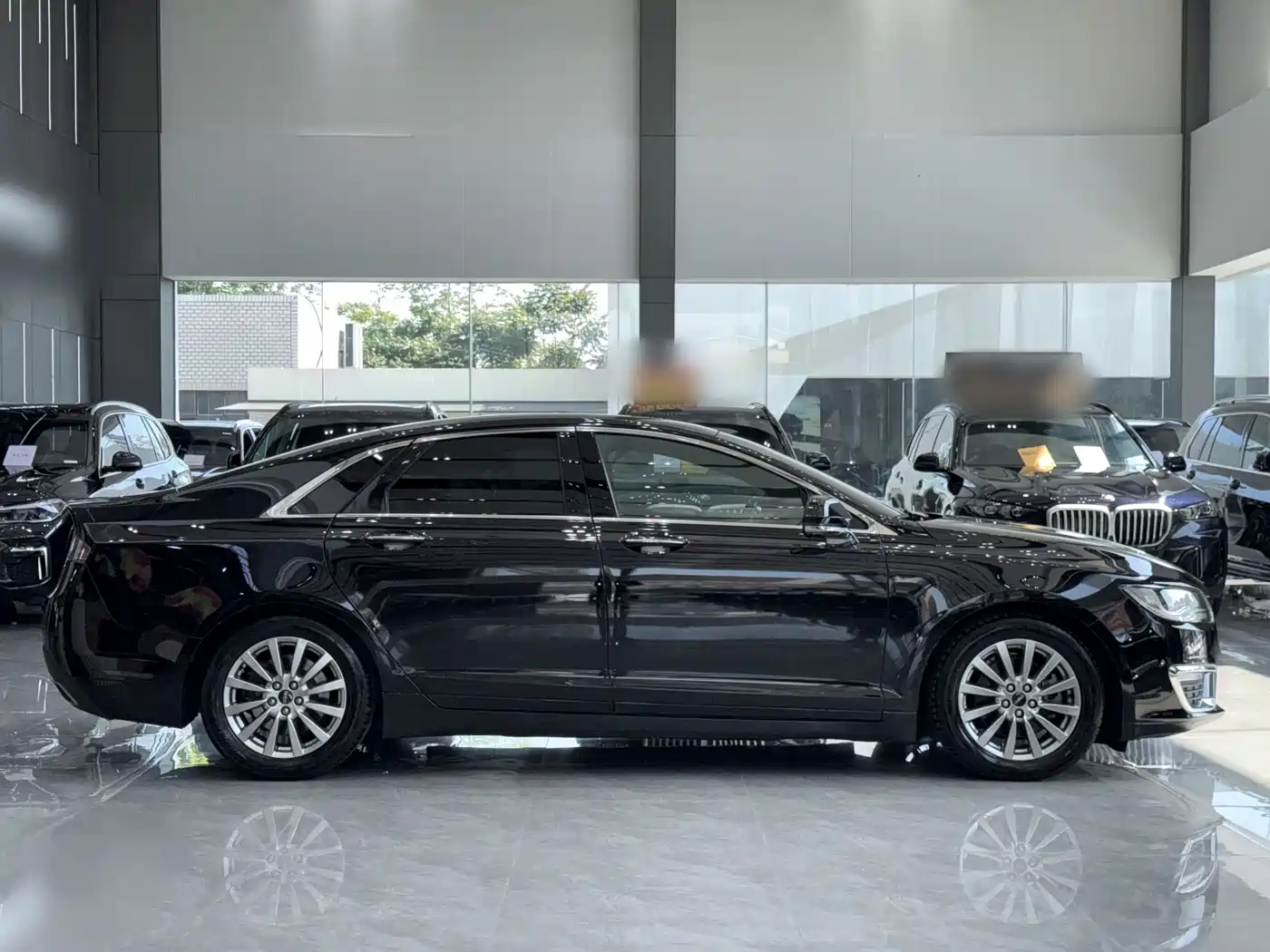 Lincoln MKZ 2020 2.0T Premium Edition фото 11