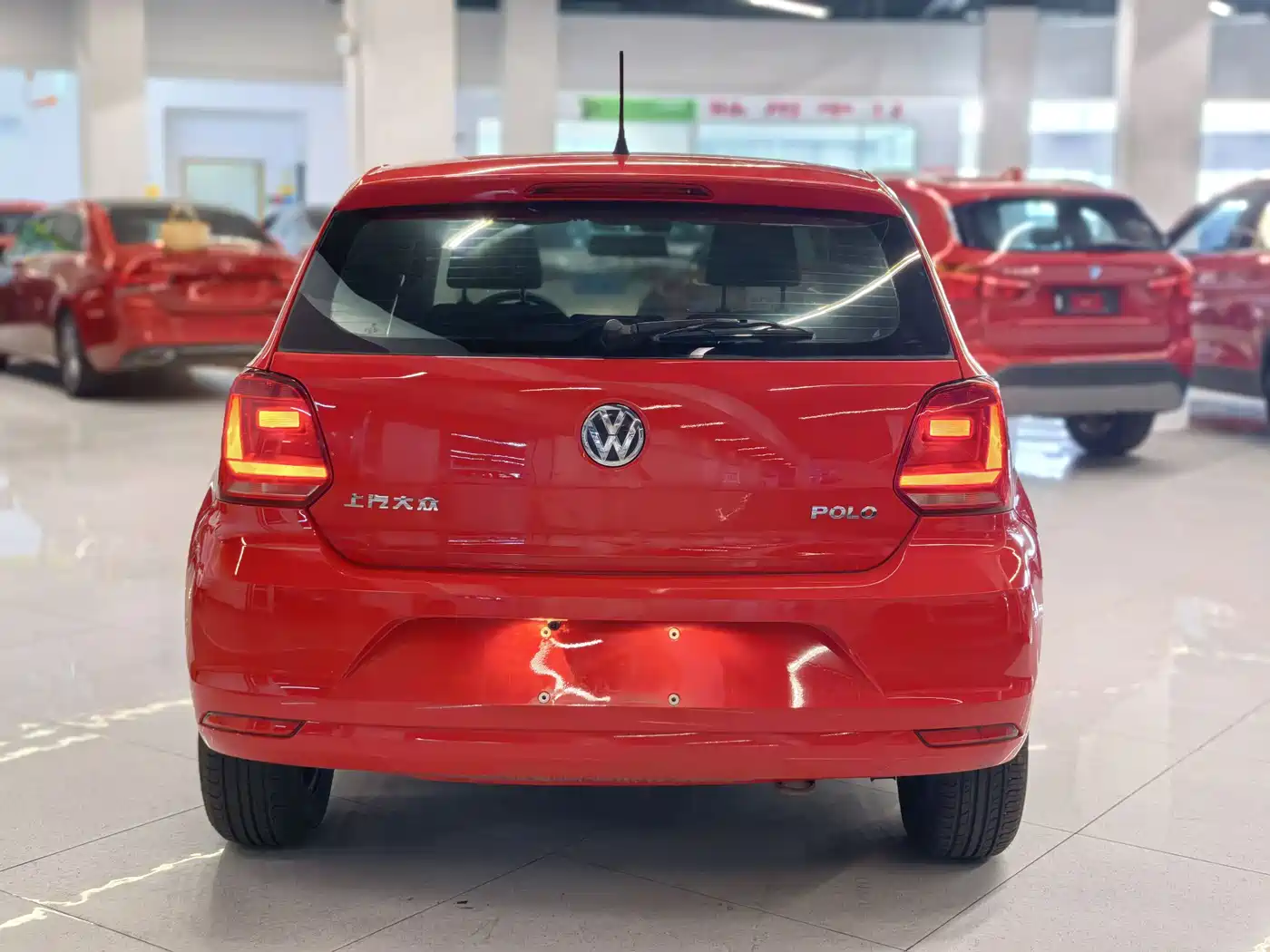 Volkswagen Polo 2016 1.4L Automatic Trend фото 3