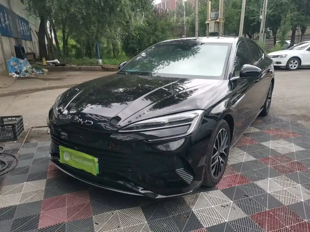 BYD Seal 2024 2024 Glory Edition DM-i 1.5L 121km Prestige
