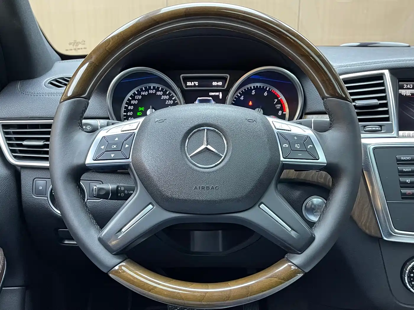 Mercedes-Benz GL-Class 2013 GL 500 4MATIC фото 9