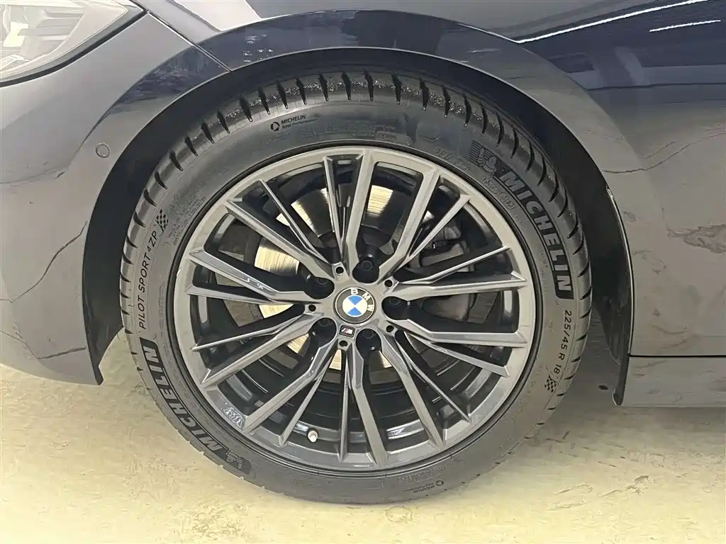 BMW 3 Series 2022 325i M Sport Shadow Edition фото 9