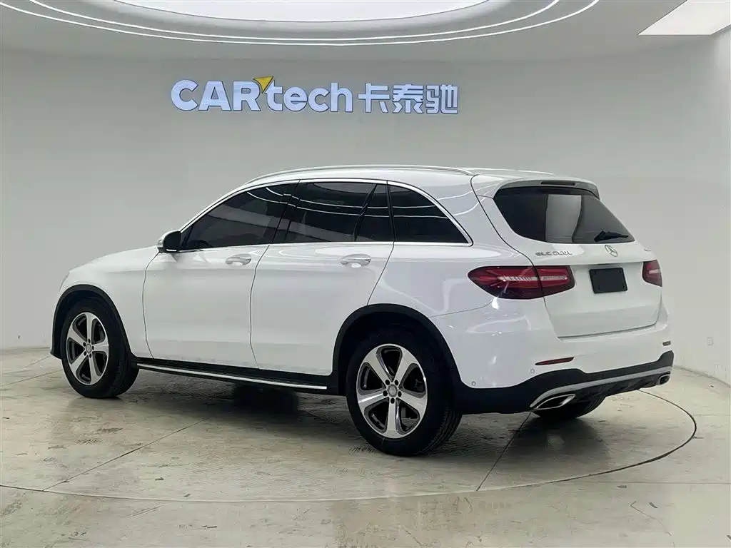 Mercedes-Benz GLC 2017 GLC 260 4MATIC Luxury фото 4
