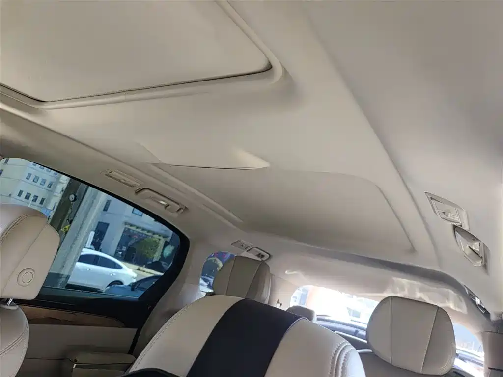 Buick GL8 2018 ES 28T Comfort Type China VI фото 8